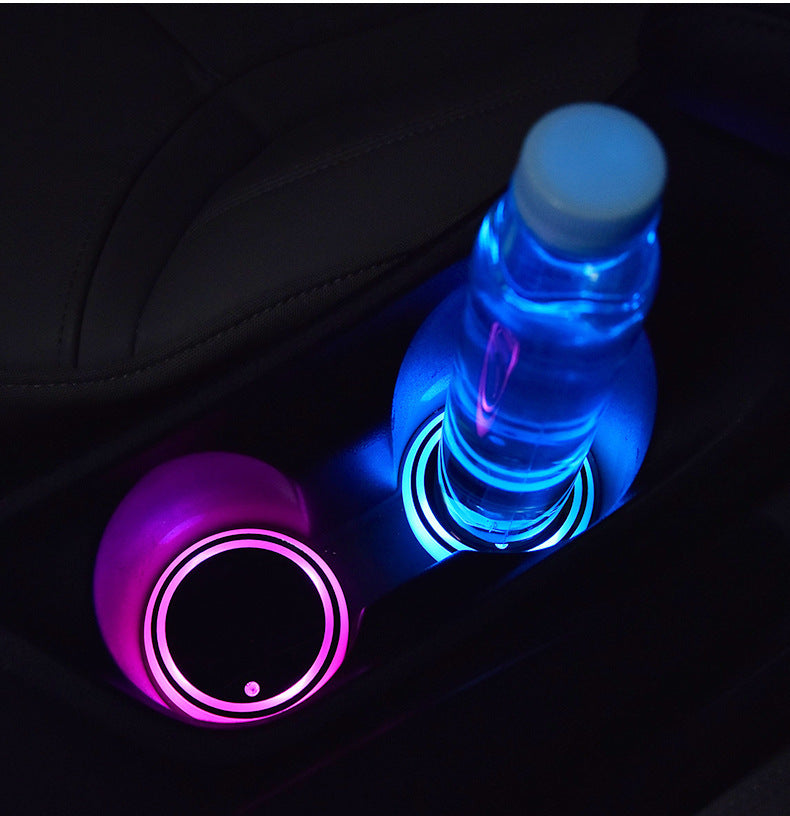 Kleurrijke bekerhouder LED-verlichting Coaster Solar & USB Opladen Antislip Coaster Omgevingslicht voor auto automatisch